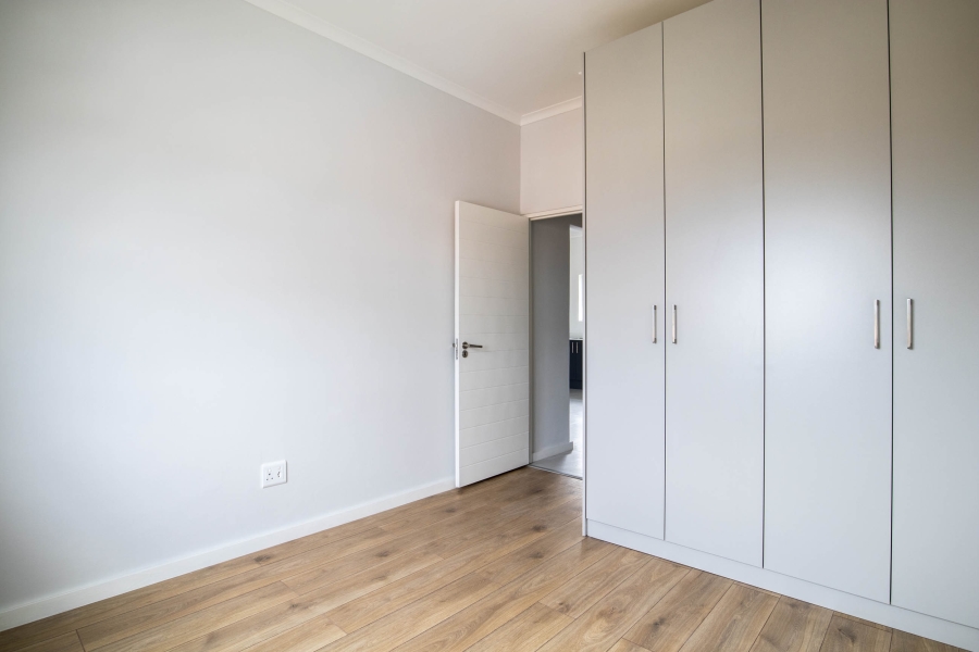 To Let 2 Bedroom Property for Rent in Athlone Western Cape